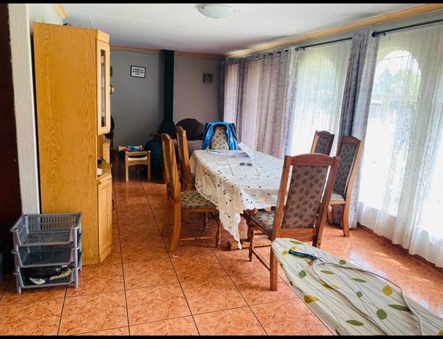 4 BEDROOM HOUSE FOR SALE IN CRYSTAL PARK